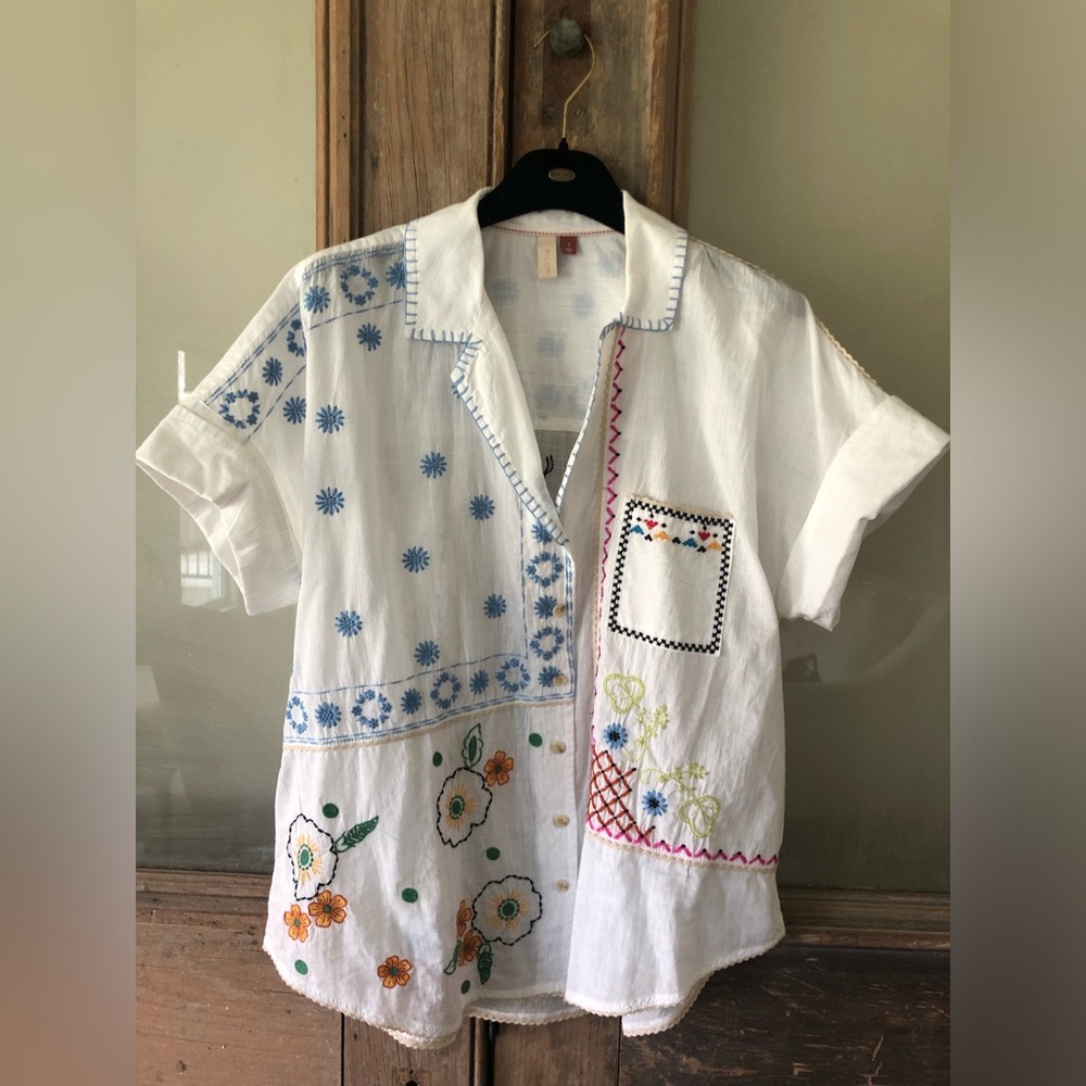 Embroidered White Short Sleeve Shirt